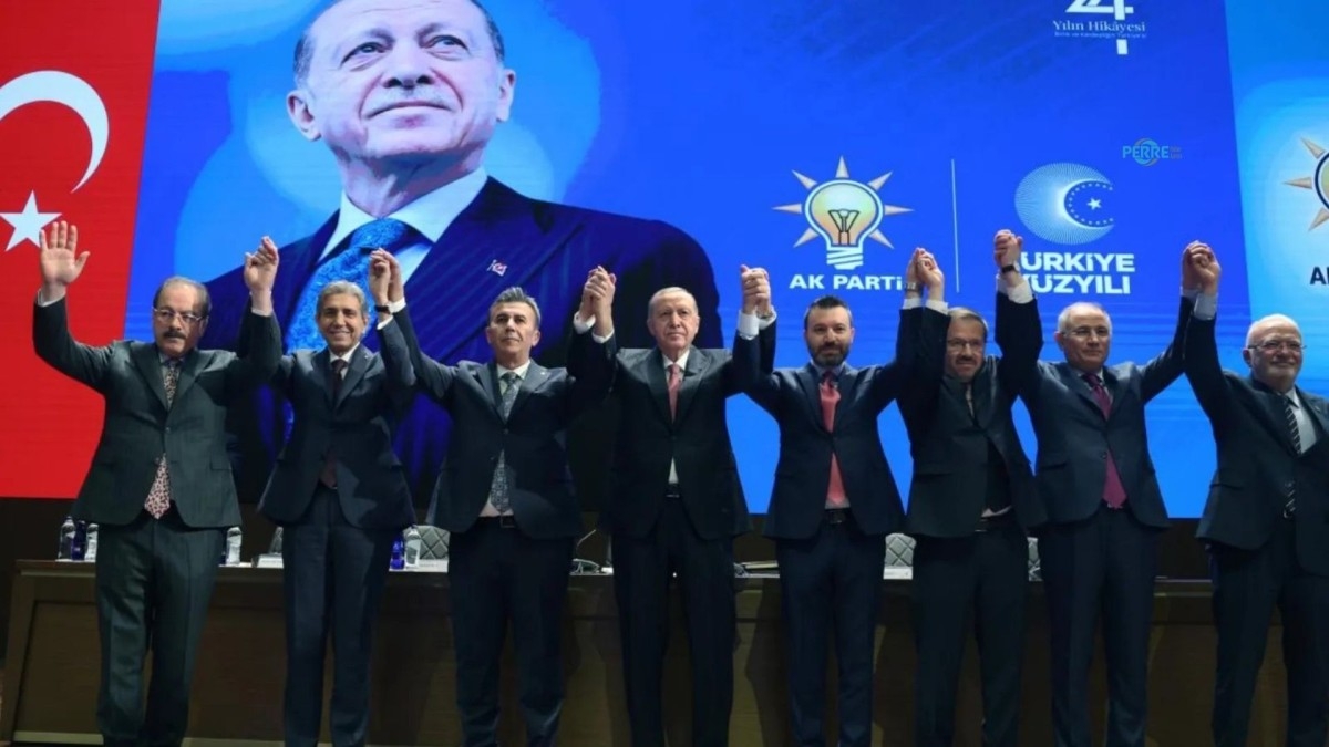 AK Parti, üç belediyeyi daha saflarına kattı.